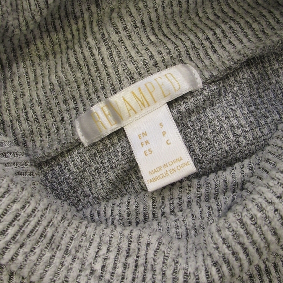 Revamped Grey Turtle-Neck Top - Picture 3 of 4